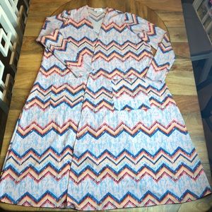 LuLa Roe Sarah. NWOT. Size M. Chevron Duster